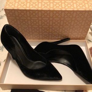 Kendall and Kylie pumps